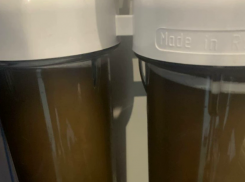 Странная вода из крана заставила жительницу Макеевки заливать ванну хлоркой