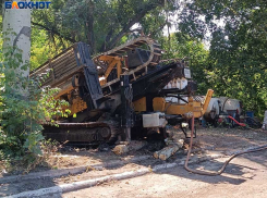 В Кировском районе Донецка прокладывают новый водовод прямо под землей