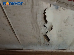 Жительница Донецка два года не может добиться ремонта протекающей крыши