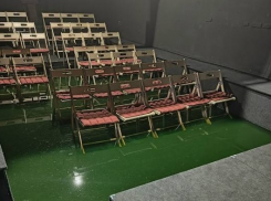 Донецкий Новый театр затопило из-за прорыва отопления в соседнем подъезде