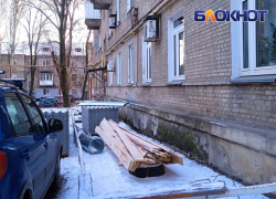 Кровельщики собрались вскрыть жилой дом в Донецке в пятнадцатиградусный мороз