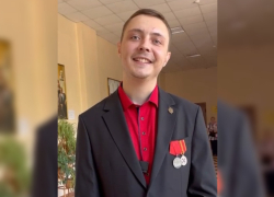 «Пошел добровольно»: демобилизованный студент-медик из Донецка получил премию от фонда имени Некрасова