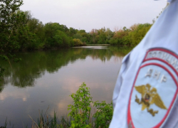 С 5-метровой глубины достали тело утонувшего мужчины водолазы в Енакиево