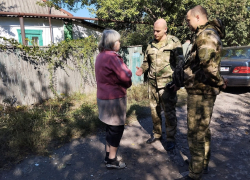 Начальнику отдела полиции пришлось объяснять жителю Горловки, что нельзя материться на соседок