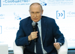 Владимир Путин  попросил общественников ДНР контролировать расходы средств, выделенных на развитие территорий