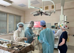  Без разреза грудной клетки: сложную операцию на легком провели врачи в Донецке