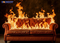 Загоревшийся диван чуть не стал причиной трагедии в доме в ДНР