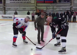В Донецке проходит региональный этап Всероссийского чемпионата Ночной Хоккейной Лиги