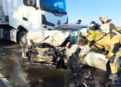 Страшная авария под Донецком в хлам смяла 3 машины и унесла жизнь человека