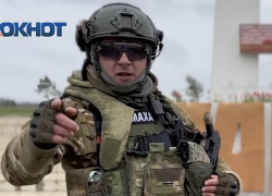 «Украинцы! Мы не воюем с вами, вы наши братья! Мы воюем с теми, кто предал подвиг наших дедов!»