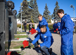 В Донецке почтили память легендарного комбата «Спарты» Арсена «Моторолы» Павлова
