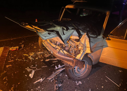 На дороге Донецк–Амвросиевка фура столкнулась с ВАЗом — водитель погиб