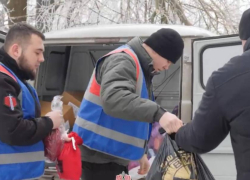 «Каждый день живем в страхе»: волонтеры «Народной Дружины» доставили гуманитарную помощь в один из самых обстреливаемых микрорайонов Куйбышевского района