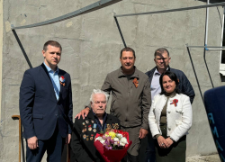 В Волновахе поздравили с Днем Победы единственного оставшегося в живых участника боевых действий в ВОВ