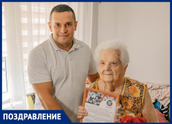 Жительница Мариуполя Надежда Семеновна Романюк отмечает 102 день рождения