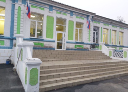 Математику и единоборства преподают российские строители в одной из школ Мариуполя