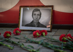 В Донецке почтили память первого погибшего военкора на Донбассе – оператора Первого канала Анатолия Кляна