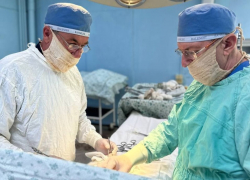 Хирурги в Тельманово успешно прооперировали 79-летнего пенсионера с острым гангренозно-перфоративным аппендицитом