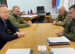 Санкт-Петербург помогает заново отстроить разрушенные здания Мариуполя 
