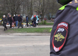 Более 400 полицейских охраняли порядок в праздник Пасхи в ДНР