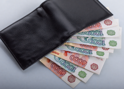 Доходы ДНР выросли почти втрое: что стоит за скачком зарплат