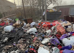 Гарь, грязь и горы коробок: жители Макеевки показали последствия мусорного коллапса