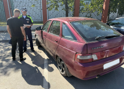 Водитель, едва не задавивший женщину на переходе, задержан в Мариуполе