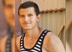 Жителей ДНР просят помочь 19-летнему парню, которому оторвало ногу при обстреле жиламассива «Строитель» в Горловке 