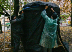 В Донецке «укутывают» ёмкости с водой 