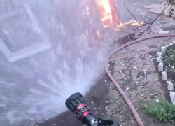 Жительница Шахтерска чуть не сгорела в летней кухне