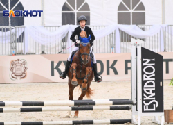 Донецкая выдержка и горловская закалка: Альбина Болотских победила в Первенстве по конному спорту среди вузов