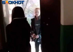 Подростки оккупировали подъезд в Буденновском районе Донецка, жители грозят полицией