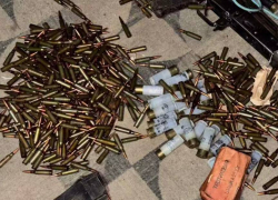 Оружие, наркотики и боеприпасы изъяли силовики у жителя Донбасса