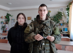 «Талисманы добра» и тысячи писем изготовили школьники ДНР для российских солдат 