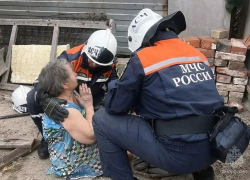 В Мариуполе ДНР 79-летняя женщина застряла в колодце