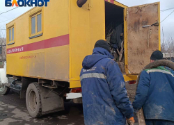 «Новых труб нет, зарплаты тоже»: в чем проблема хронических порывов в Донецке на примере улицы Любарского