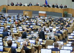 В Госдуму внесли законопроект, уравнивающий права и льготы детей добровольцев, контрактников и мобилизованных
