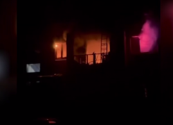 Полицейские спасли из горящей квартиры в Курахово лежачую пенсионерку