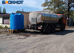 53 бочки за два дня: в Донецке ускорили установку емкостей, всего их 618