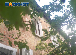 Зима близко: жители Макеевки жалуются, что восстановление домов идет медленно 