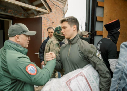 Церковную утварь передала Санкт-Петербургская епархия храмам Мариуполя