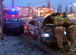 Смятое авто сжало тело 20-ти летней пострадавшей макеевчанки в ДТП  