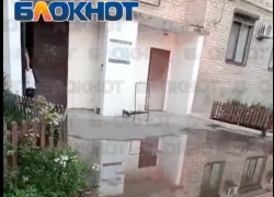 Вода уходит в землю, а не в дома: очередной прорыв в Кировском районе Донецка