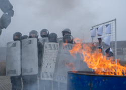 12 лет «майдану» в Киеве: в ДНР возложили цветы погибшим бойцам «Беркута»