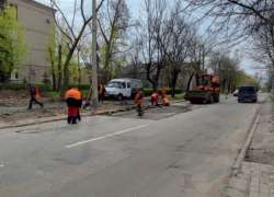 Коммунальщики Донецка продолжают приводить город в порядок