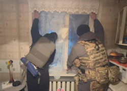 Дружинники оперативно прибыли на место обстрела помочь пострадавшим многоквартирного дома в Куйбышевском районе