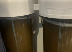 Странная вода из крана заставила жительницу Макеевки заливать ванну хлоркой