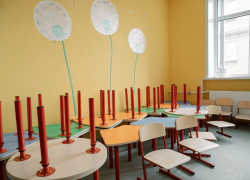 В Мариуполе восстановят 10 школ и 9 детских садиков