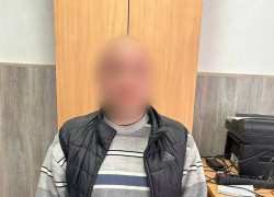 Дончанин расшиб приятелю голову на остановке и был задержан