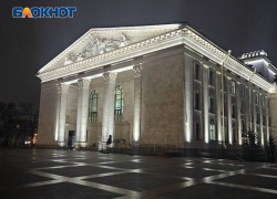 Как выглядит Драматический театр в Мариуполе снаружи и изнутри в считанные дни до открытия